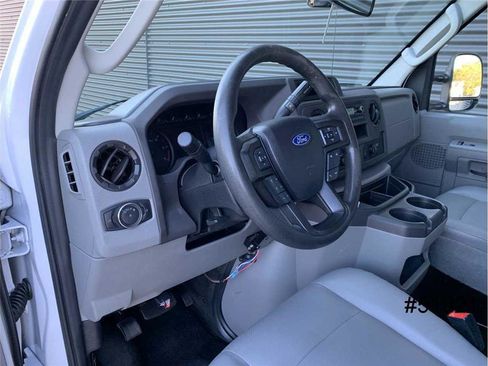 Used 2022 Ford E-350 and Econoline 350 Super Duty w/ Power Windows & Locks Group image 25