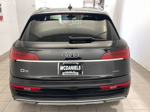 Used 2023 Audi Q5 Premium w/ Convenience Package image 5