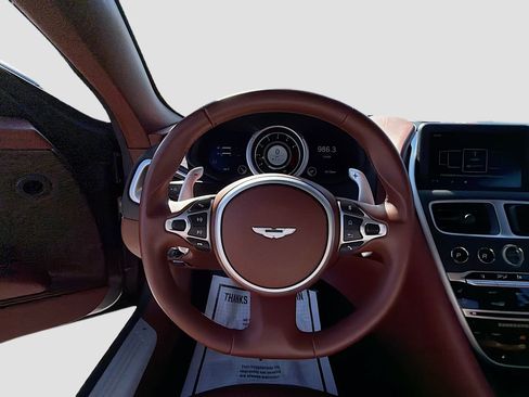 Used 2018 Aston Martin DB11 V12 image 37