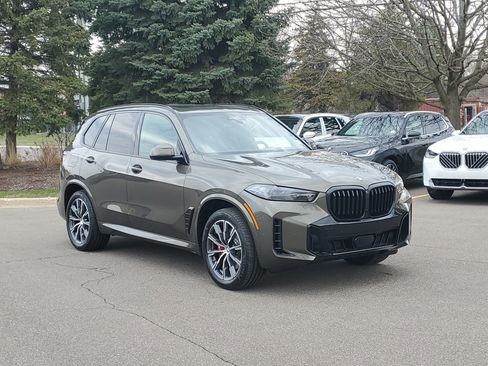 New 2026 BMW X5 xDrive40i w/ M Sport Package AWD/4WD image 4