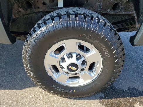 Used 2011 Chevrolet Silverado 2500 LT image 24