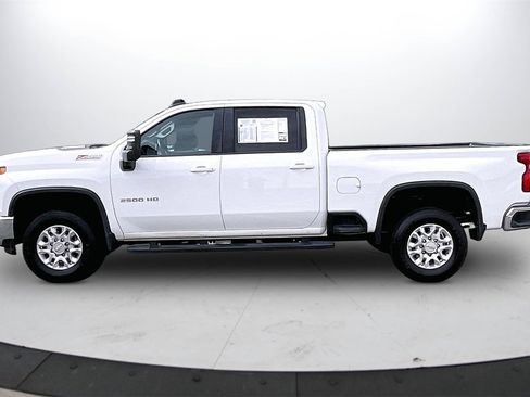 Used 2020 Chevrolet Silverado 2500 LT w/ Z71 Off-Road Package image 6