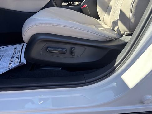 Used 2026 Honda HR-V EX-L image 17