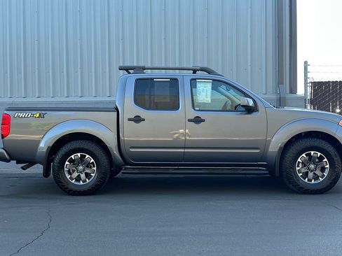 Used 2020 Nissan Frontier PRO-4X w/ Pro-4x Utility Package AWD/4WD image 3