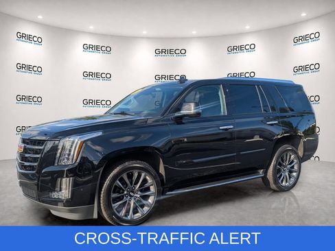 Used 2020 Cadillac Escalade Luxury w/ Escalade Sport Edition AWD/4WD image 3