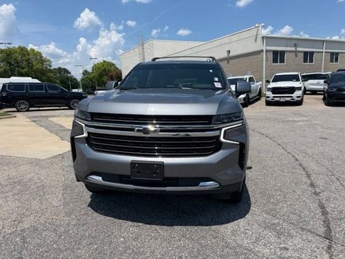 Used 2022 Chevrolet Tahoe LT w/ Luxury Package AWD/4WD image 2