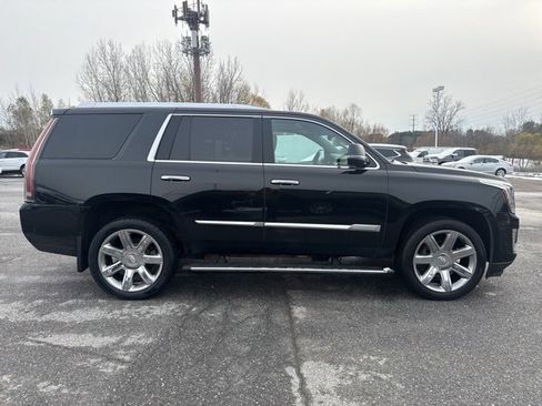 Used 2019 Cadillac Escalade Premium Luxury image 7