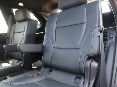 Used 2026 Toyota Sequoia Platinum AWD/4WD image 37