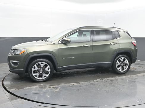 Used 2019 Jeep Compass Limited image 4