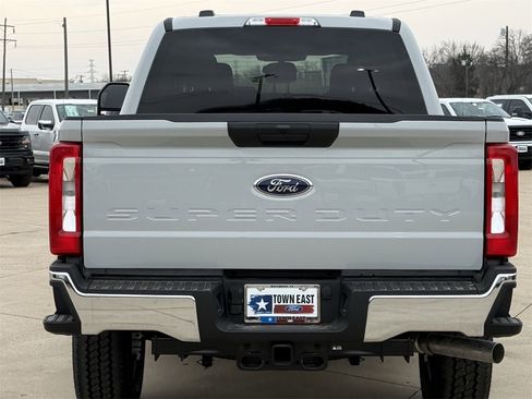 New 2026 Ford F250 XLT w/ FX4 Off-Road Package image 28
