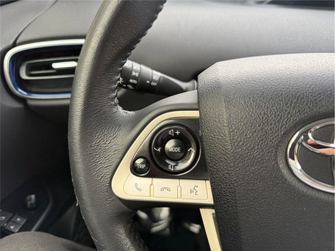 Used 2017 Toyota Prius Three Touring image 25