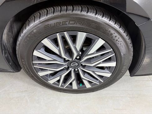 Used 2023 Nissan Altima 2.5 SV image 11