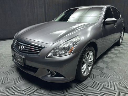 Used 2011 INFINITI G37 x Sedan w/ Premium Pkg image 2