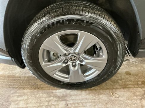 Certified 2025 Toyota RAV4 XLE image 10