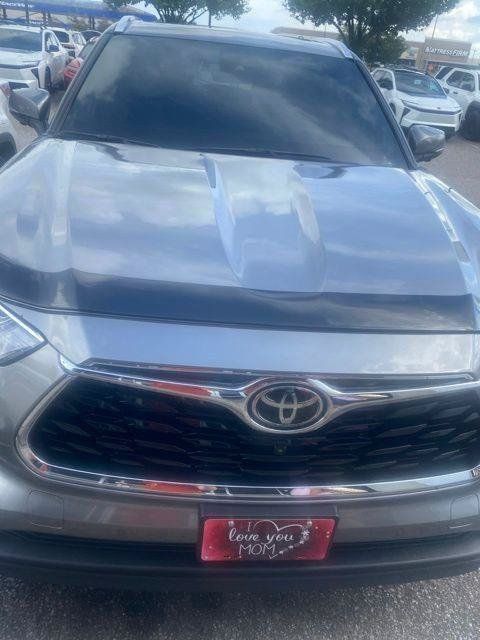 Certified 2026 Toyota Highlander Limited AWD/4WD image 16