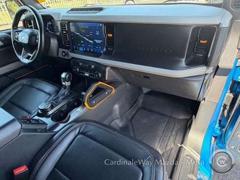 Used 2023 Ford Bronco Badlands image 11