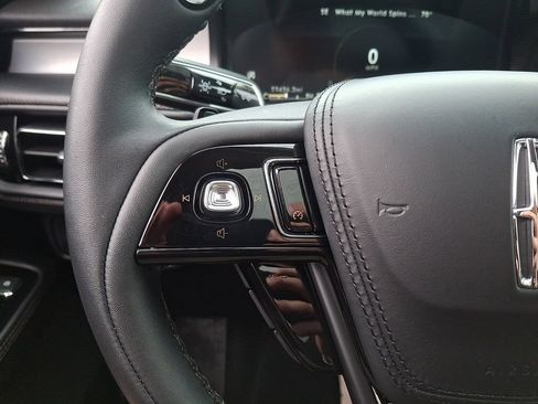 Used 2023 Lincoln Aviator AWD w/ Premium Package image 23