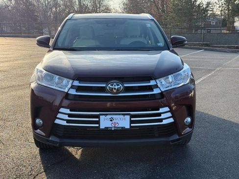 Used 2019 Toyota Highlander XLE image 11