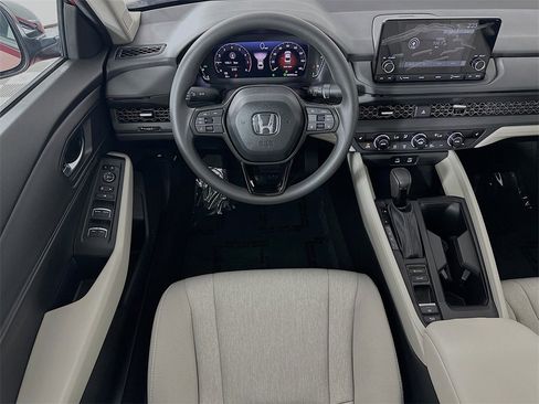 New 2025 Honda Accord SE image 2