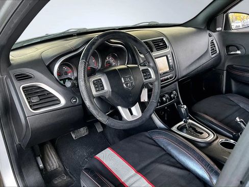 Used 2013 Dodge Avenger R/T image 13