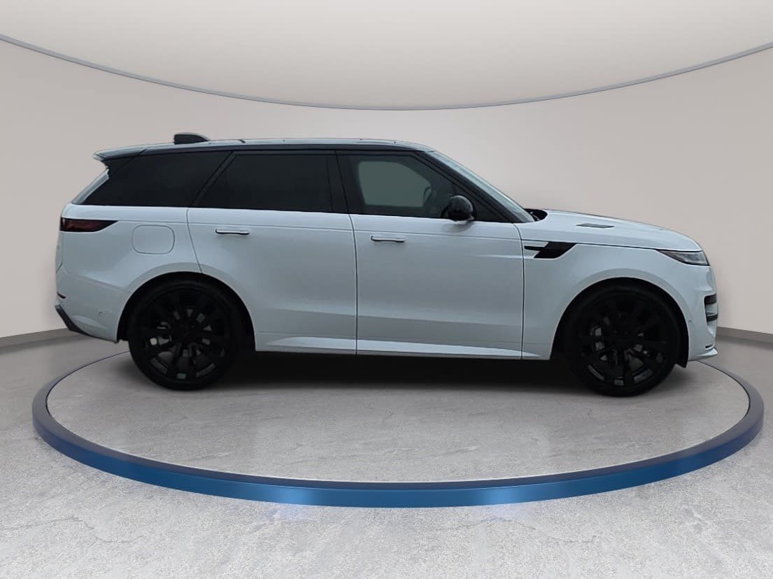 Used 2026 Land Rover Range Rover Sport Dynamic SE AWD/4WD image 4