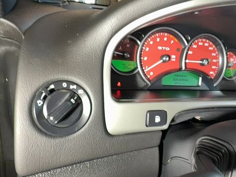 Used 2005 Pontiac GTO RWD image 27