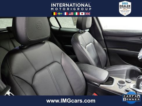 Used 2022 Alfa Romeo Stelvio Ti image 58