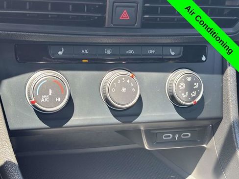 Used 2024 Volkswagen Jetta Sport FWD image 16