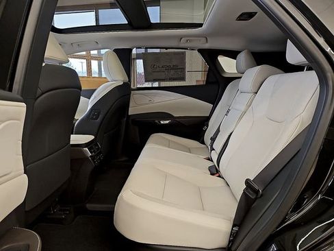 New 2026 Lexus RX 450h AWD image 7