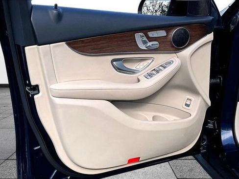 Certified 2022 Mercedes-Benz GLC 300 4MATIC image 23