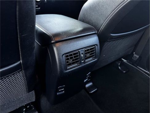 Used 2019 Toyota 4Runner TRD Off-Road Premium AWD/4WD image 18