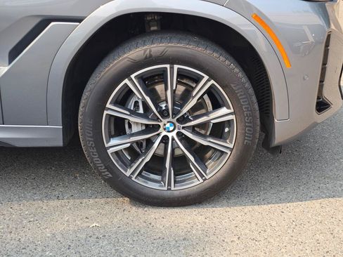 Used 2026 BMW X6 xDrive40i w/ Climate Comfort Package AWD/4WD image 9