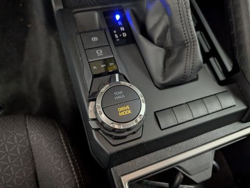 Used 2025 Toyota 4Runner SR5 image 22