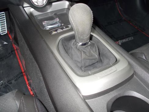 Used 2015 Chevrolet Camaro Z/28 image 63