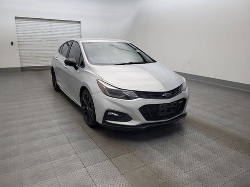 Used 2018 Chevrolet Cruze LT w/ Convenience Package FWD image 13