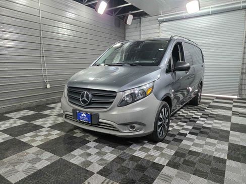 Used 2021 Mercedes-Benz Metris image 35
