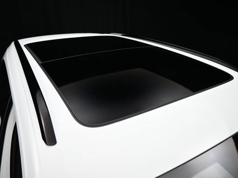 Used 2019 Porsche Cayenne Turbo w/ Premium Plus Package image 35