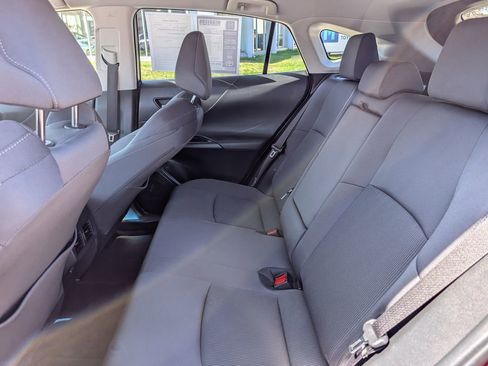 Used 2021 Toyota Venza LE w/ Carpet Mat Package (TMS) AWD/4WD image 19