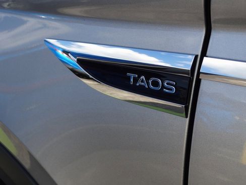 Used 2023 Volkswagen Taos S image 11