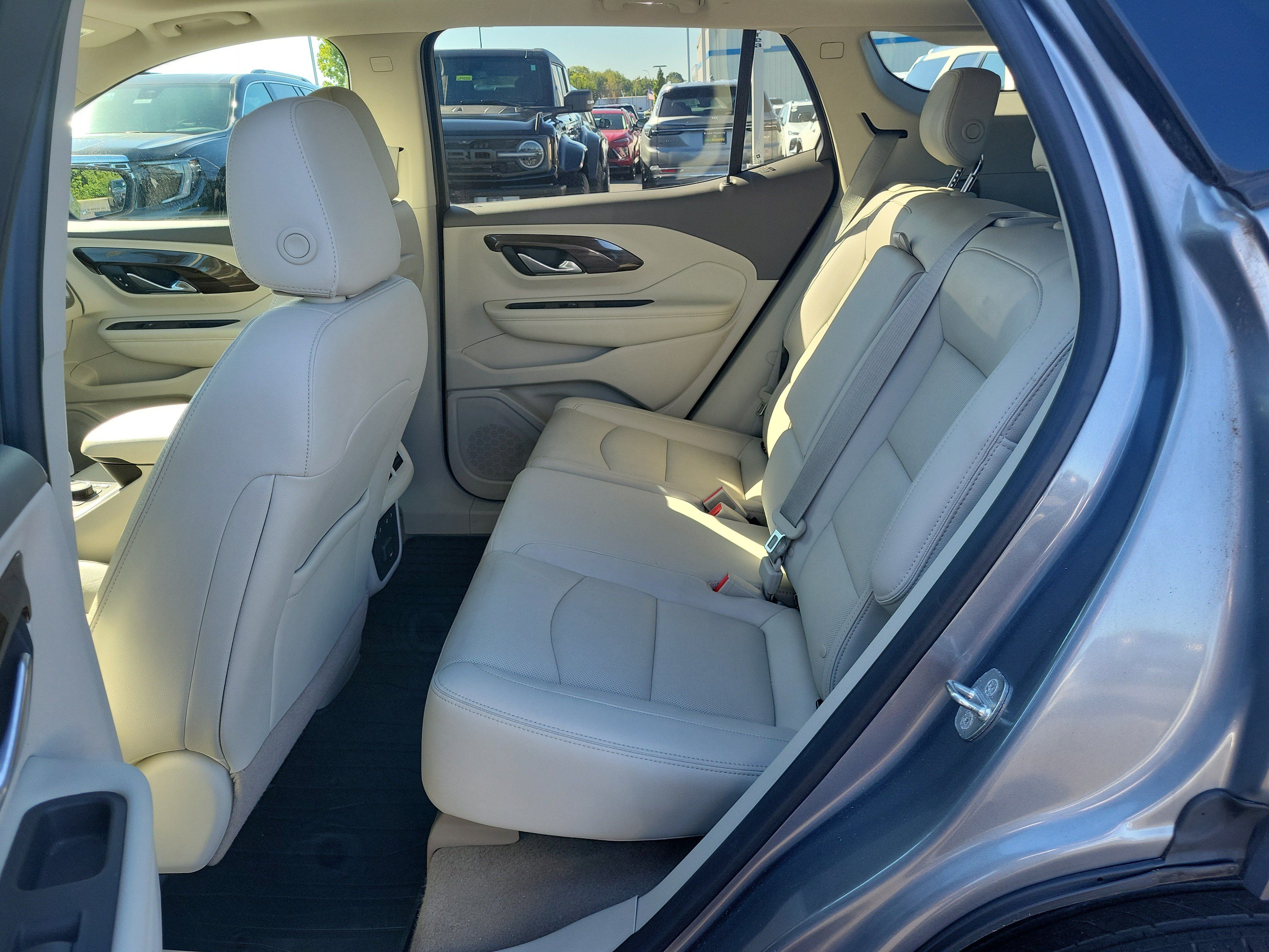 Used 2020 GMC Terrain Denali w/ Denali Premium Package FWD image 12