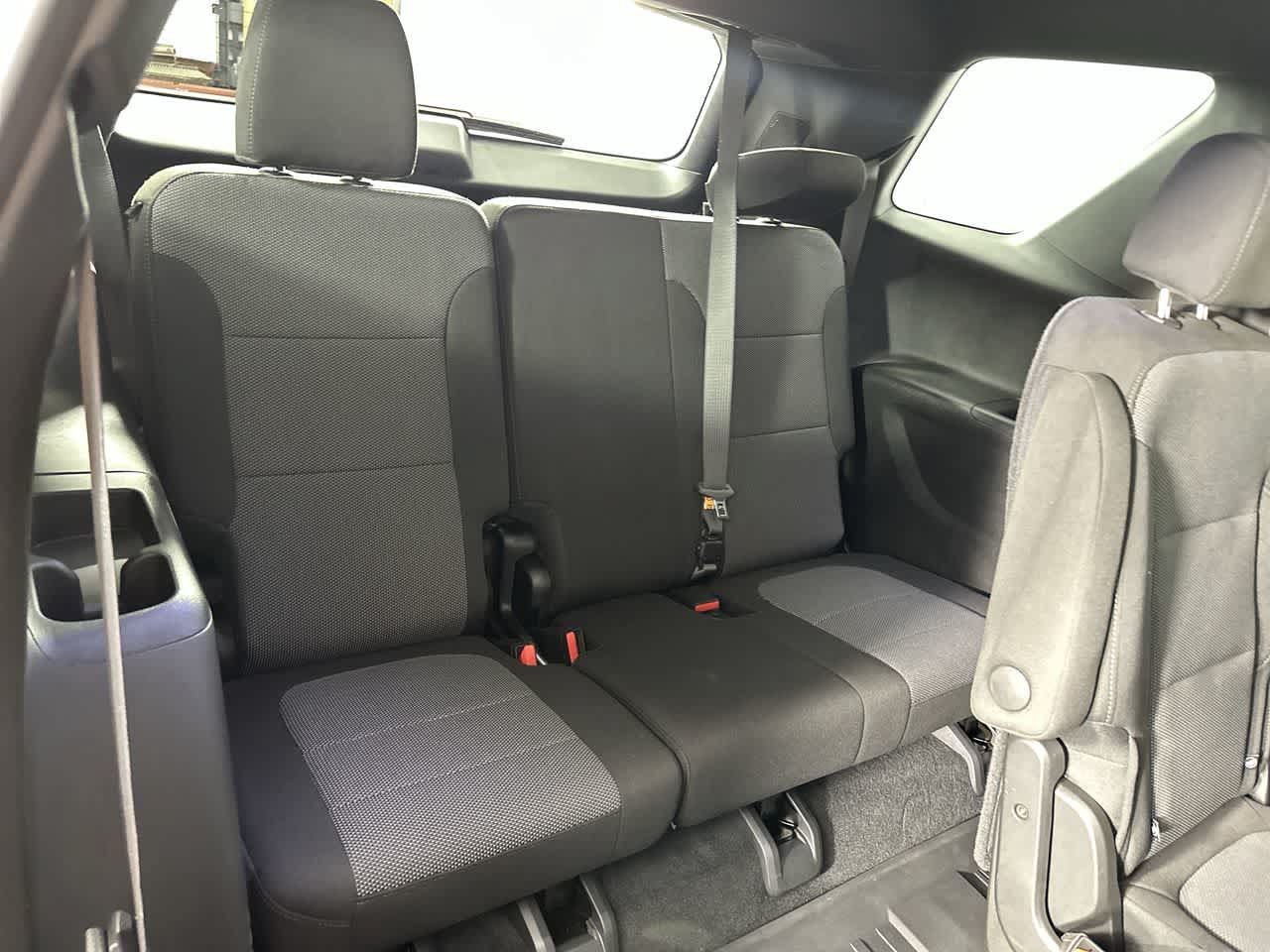 Used 2023 Chevrolet Traverse LT FWD image 23