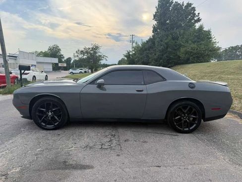 Used 2019 Dodge Challenger SXT w/ Blacktop Package RWD image 3