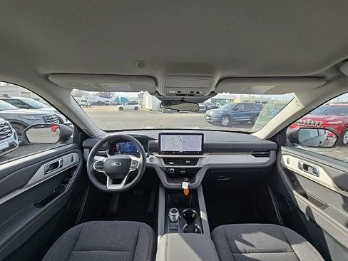 New 2026 Ford Explorer Active image 2