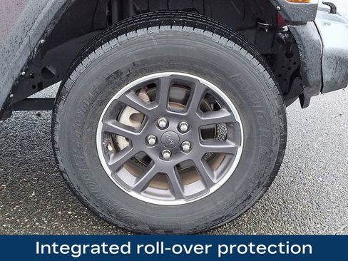 Used 2022 Jeep Wrangler Sport image 12