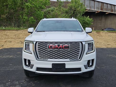 Used 2023 GMC Yukon Denali AWD/4WD image 2