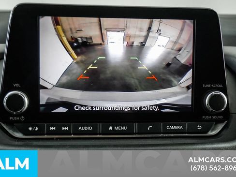 Used 2025 Nissan Rogue SV FWD image 33