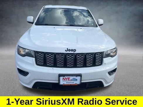 Used 2019 Jeep Grand Cherokee Altitude AWD/4WD image 9