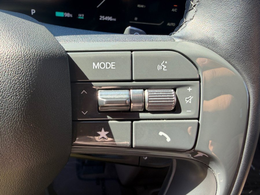 Used 2024 Kia EV9 Land AWD/4WD image 16