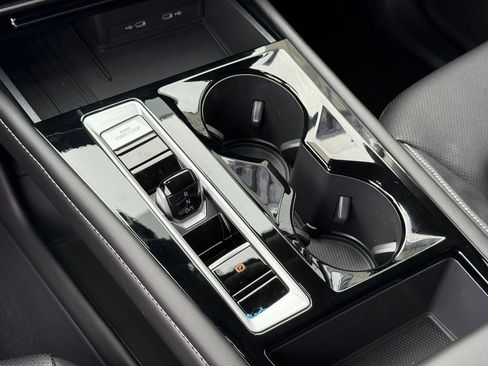 New 2026 Volkswagen Atlas SE FWD image 21