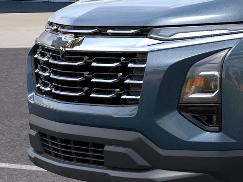 New 2026 Chevrolet Equinox LT w/ Convenience Package II FWD image 13